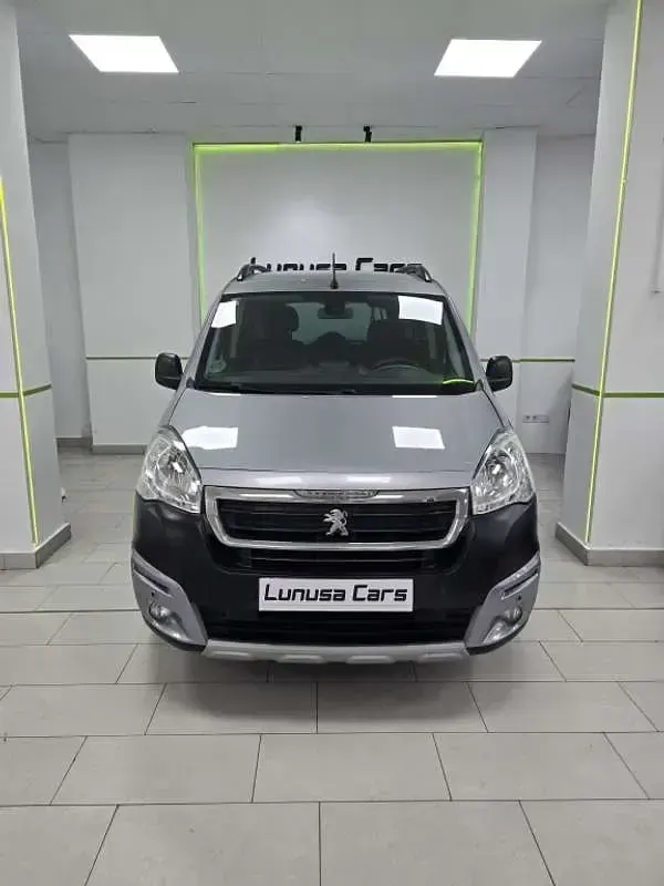 Usado Peugeot TePee Style 99 CV (72 kW) 2018 Van
