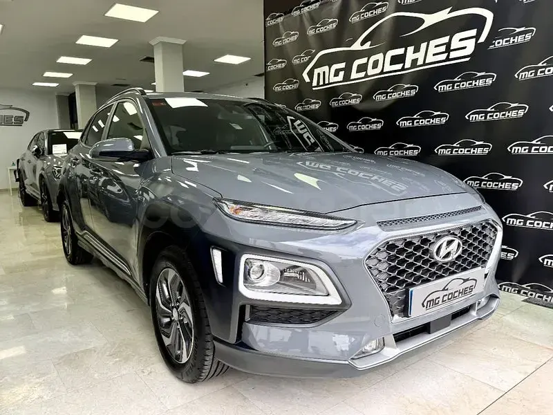 Usado Hyundai Kona 141 CV (103 kW) 2021 Gris / plata SUV
