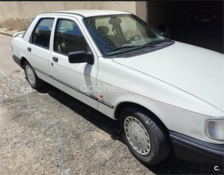 Usado Ford Sierra 125 CV (91 kW) 1991 Blanco Berlina