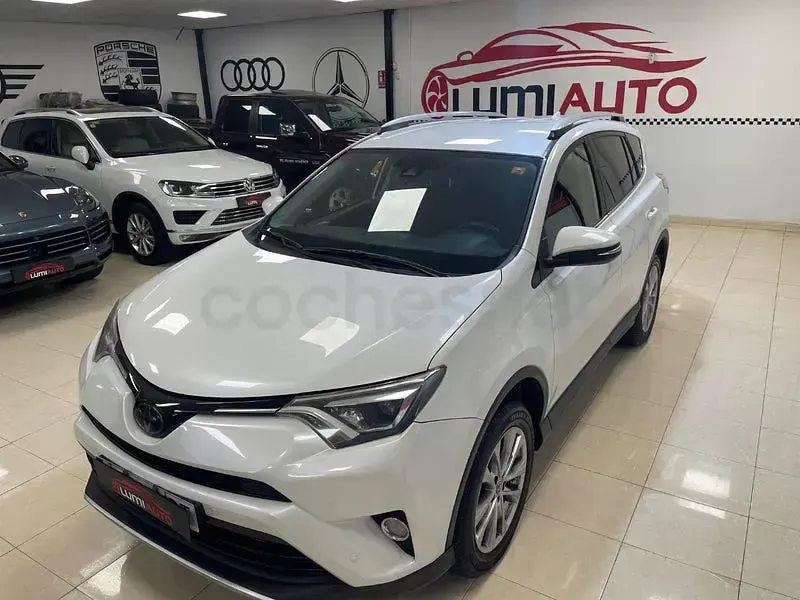 Usado Toyota RAV4 Advance 150 CV (110 kW) 2016 Blanco SUV