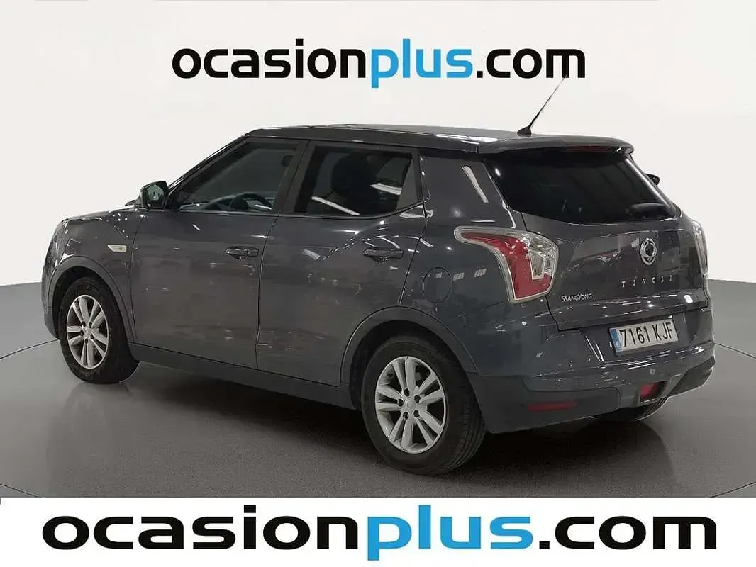 Usado SsangYong Tivoli 128 CV (94 kW) 2018 Gris SUV