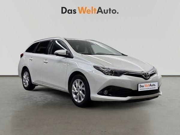 Usado Toyota Auris Active 116 CV (85 kW) 2017 Blanco Familiar