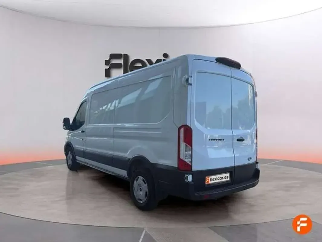 Usado Ford Tourneo Trend 136 CV (100 kW) 2024 Blanco Monovolumen
