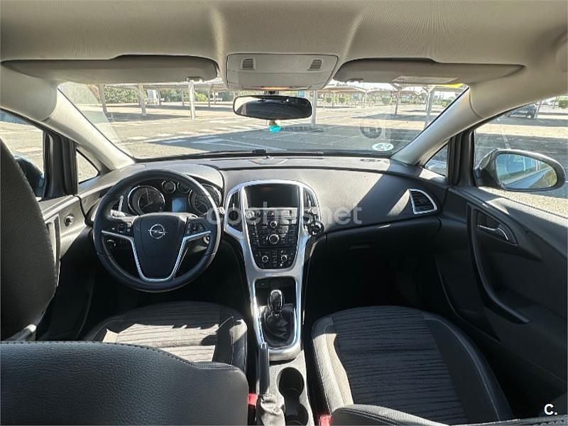 Usado Opel Astra Selective 110 CV (80 kW) 2015 Negro Berlina