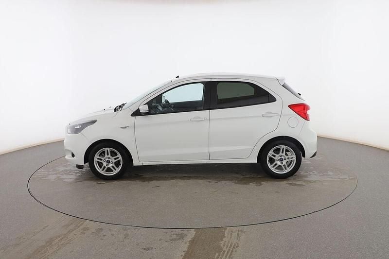 Usado Ford Ka Plus Ultimate 85 CV (62 kW) 2016 Blanco Utilitario
