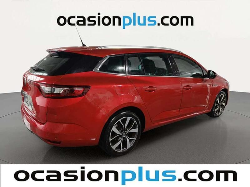 Usado Renault Mégane GrandTour Bose Edition 132 CV (97 kW) 2017 Rojo Familiar