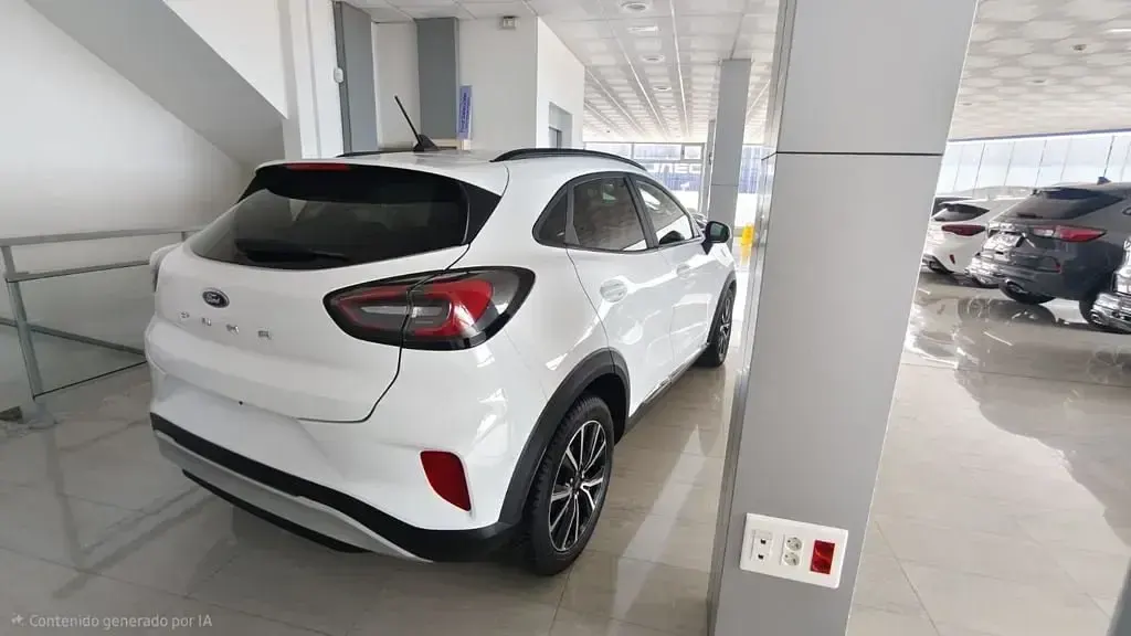 Usado Ford Puma Titanium 125 CV (91 kW) 2024 Blanco SUV