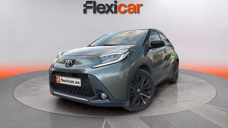 Usado Toyota Aygo X Play 72 CV (52 kW) 2023 Verde SUV