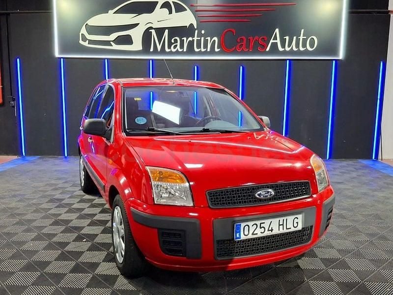 Usado Ford Fusion 80 CV (58 kW) 2012 Rojo Utilitario