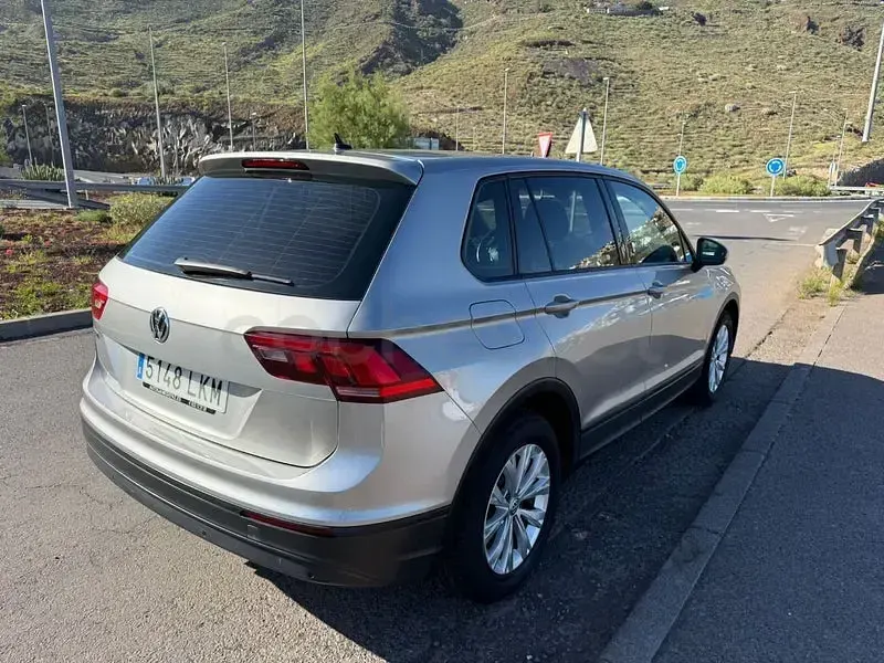 Usado VW Tiguan Advance 150 CV (110 kW) 2020 Gris / plata SUV