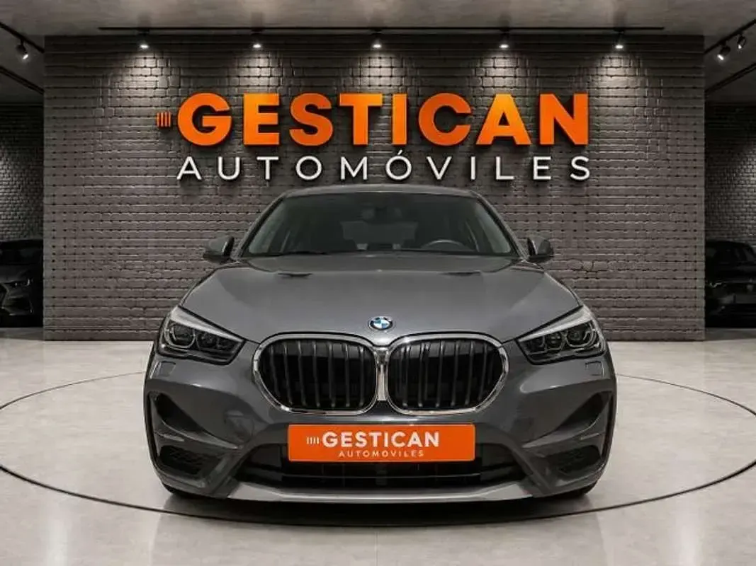 Usado BMW X1 220 CV (161 kW) 2022 Gris SUV
