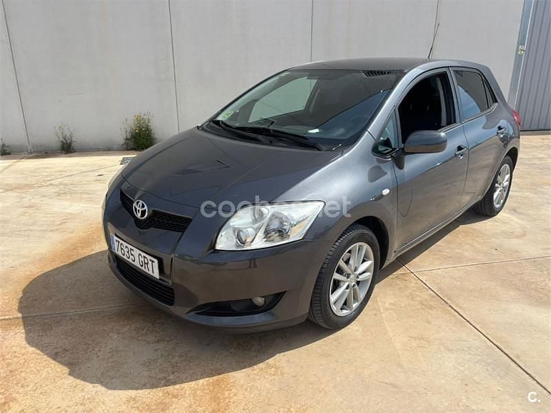 Usado Toyota Auris 90 CV (66 kW) 2009 Gris / plata Utilitario