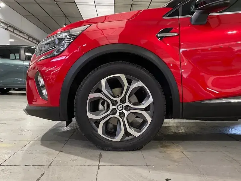 Usado Renault Captur Techno 145 CV (106 kW) 2022 Rojo SUV