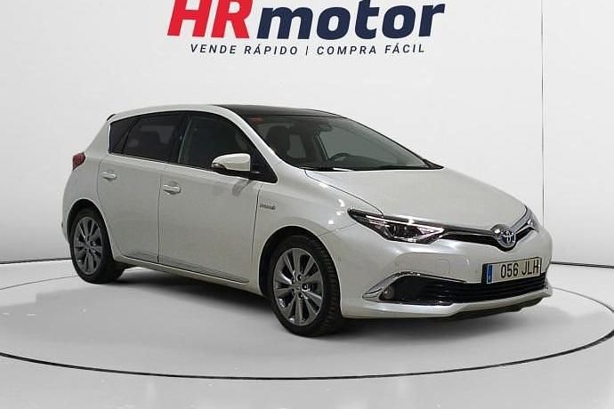 Usado Toyota Auris Hybrid Advance 136 CV (100 kW) 2016