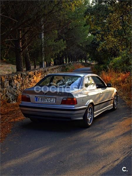 Usado BMW 325 190 CV (139 kW) 1993 Gris / plata Coupe