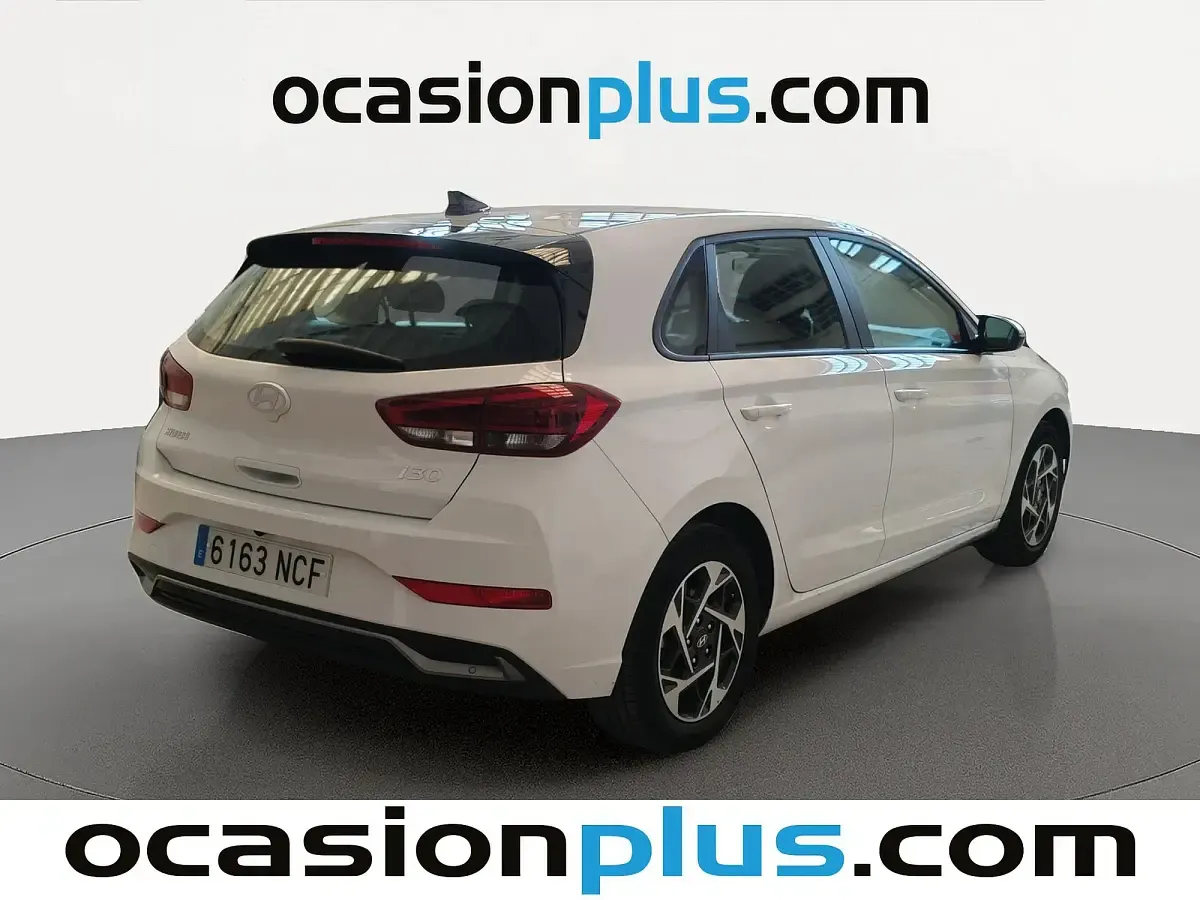 Usado Hyundai i30 97 CV (71 kW) 2025 Blanco Utilitario