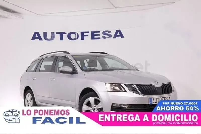Usado Skoda Octavia 130 CV (95 kW) 2020 Gris / plata Familiar