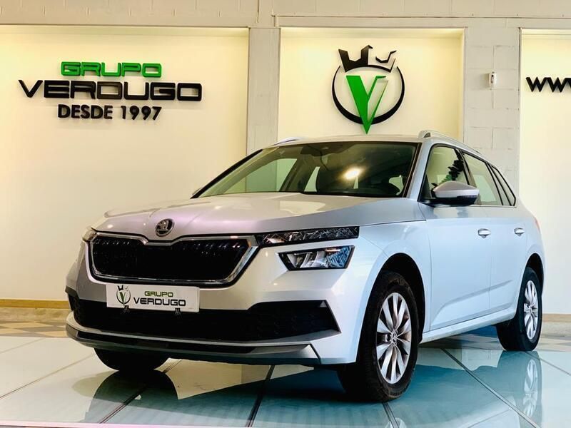 Gris Usado 2021 Skoda Kamiq Ambition SUV | 17.899 € (Un poco caro) - Imagen 1/4
