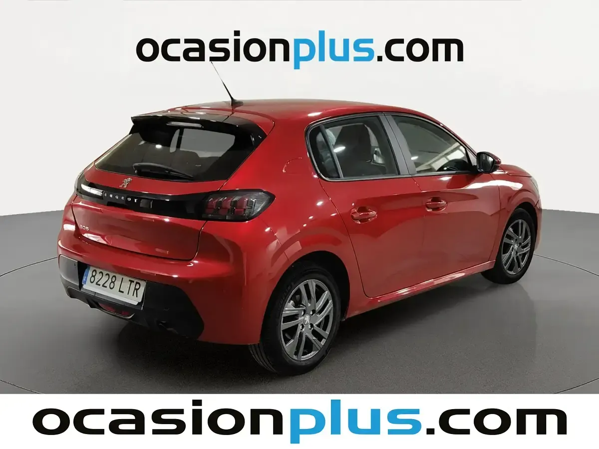 Usado Peugeot 208 Active 100 CV (73 kW) 2021 Rojo Utilitario