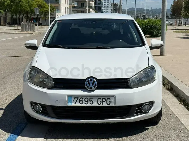 Usado VW Golf VI Advance 105 CV (77 kW) 2009 Blanco Berlina