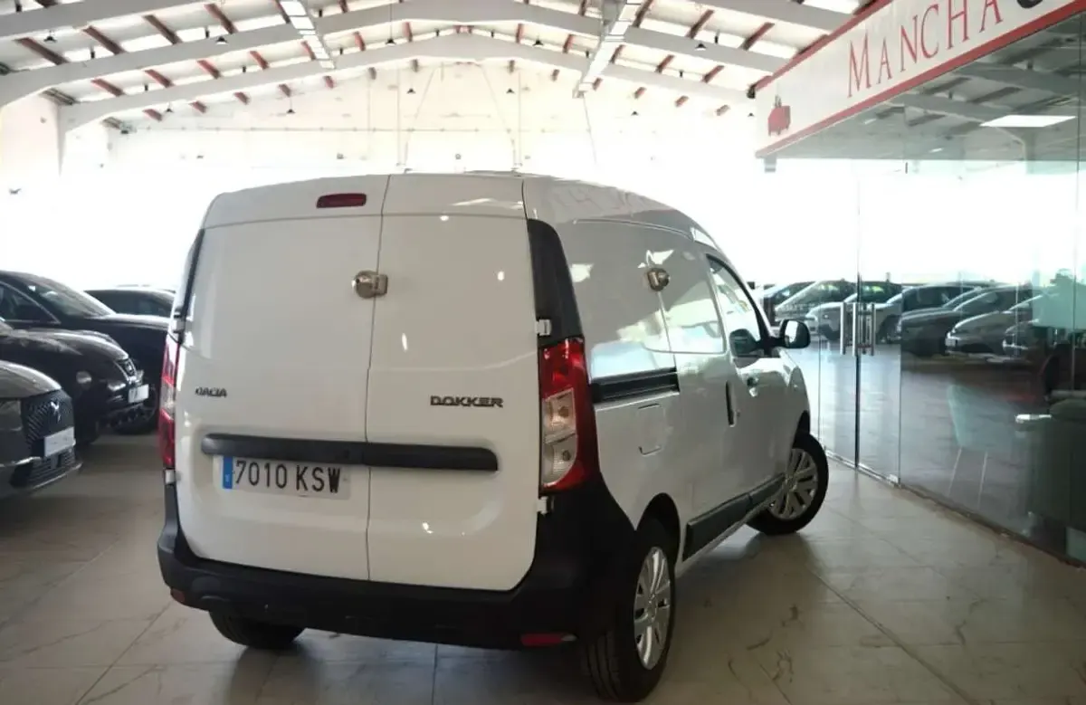 Occasion Dacia Dokker Essentiel 102 PK (75 kW) 2019 Wit MPV