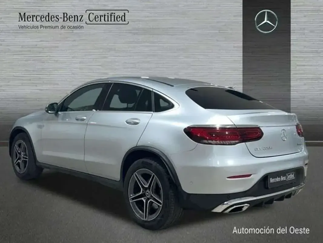 Usado Mercedes GLC220 AMG line 194 CV (142 kW) 2019 Plateado SUV