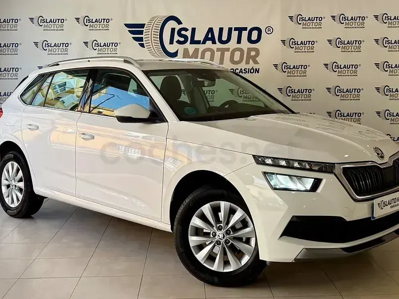 Usado Skoda Kamiq 110 CV (80 kW) 2022 Blanco SUV