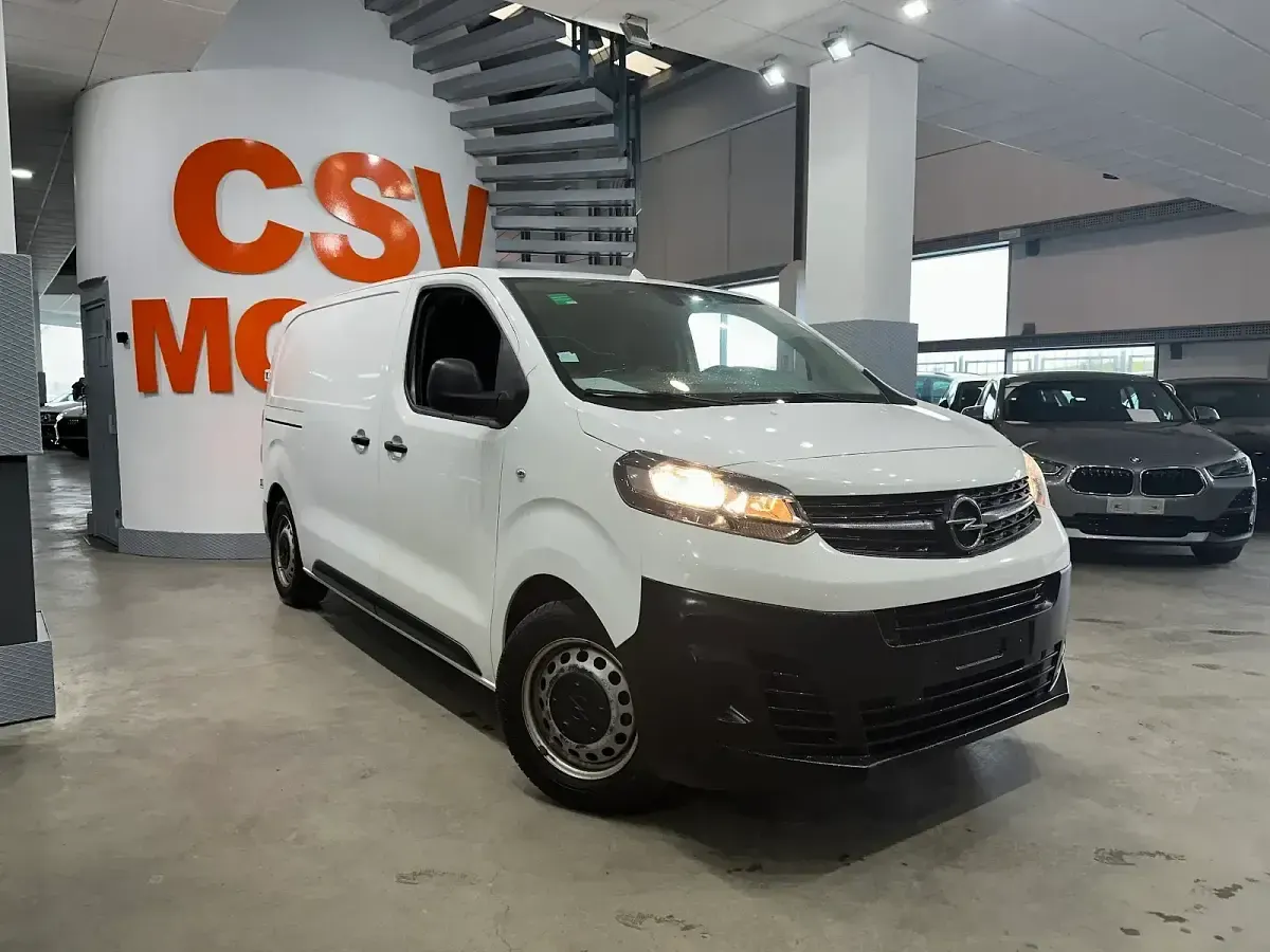 Usado Opel Vivaro 120 CV (88 kW) 2021 Blanco Monovolumen