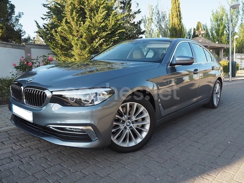 Gris / plata Usado 2019 BMW 530e Luxury Line Berlina | 23.995 € (Precio justo) - Imagen 1/4