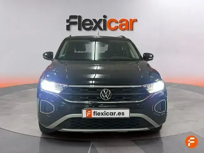 Usado VW T-Roc 110 CV (80 kW) 2023 Negro SUV