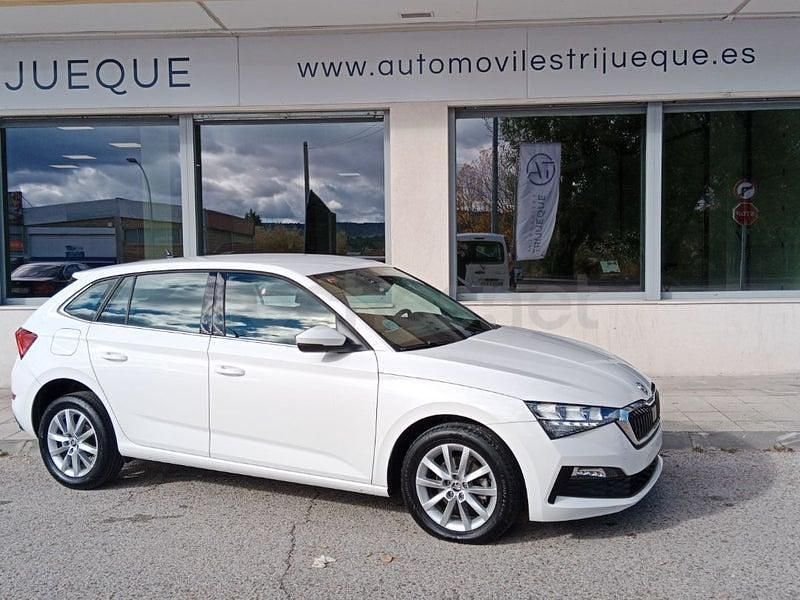Usado Skoda 110 R Ambition 110 CV (80 kW) 2021 Blanco Berlina