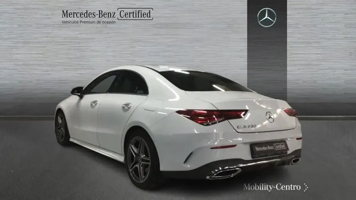 Usado Mercedes CLA200 AMG line 150 CV (110 kW) 2021 Blanco Berlina