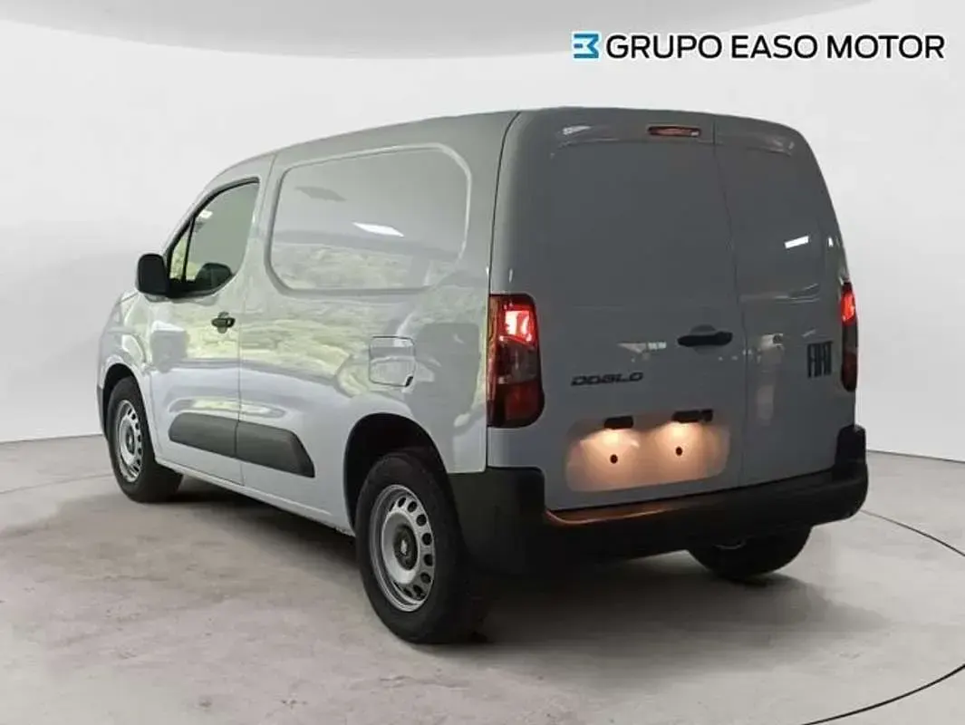Nuevo Fiat Doblò 101 CV (74 kW) 2025 Blanco Monovolumen