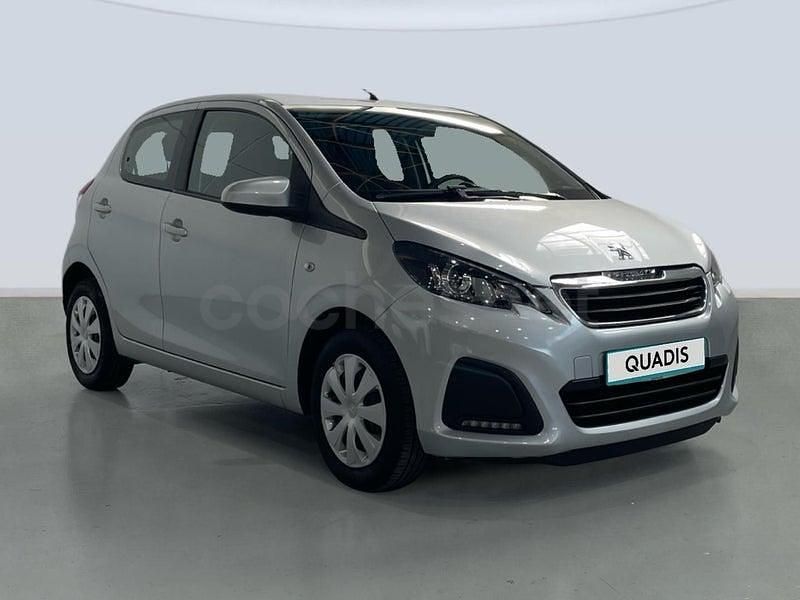 Usado Peugeot 108 Active 72 CV (52 kW) 2021 Gris / plata Berlina