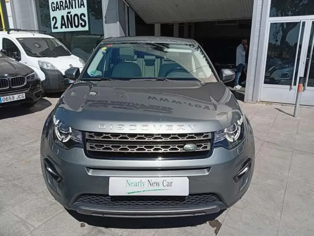 Usado Land Rover Discovery Sport HSE 150 CV (110 kW) 2017 Verde SUV