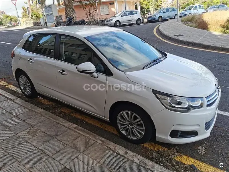 Usado Citroën C4 Feel 99 CV (72 kW) 2015 Blanco Berlina