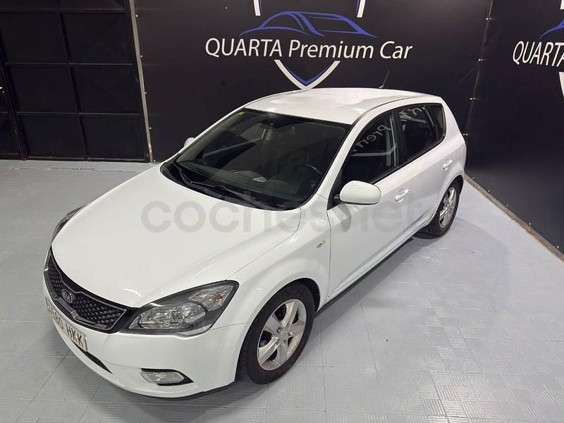 Usado Kia Ceed Plus 90 CV (66 kW) 2012 Blanco Utilitario