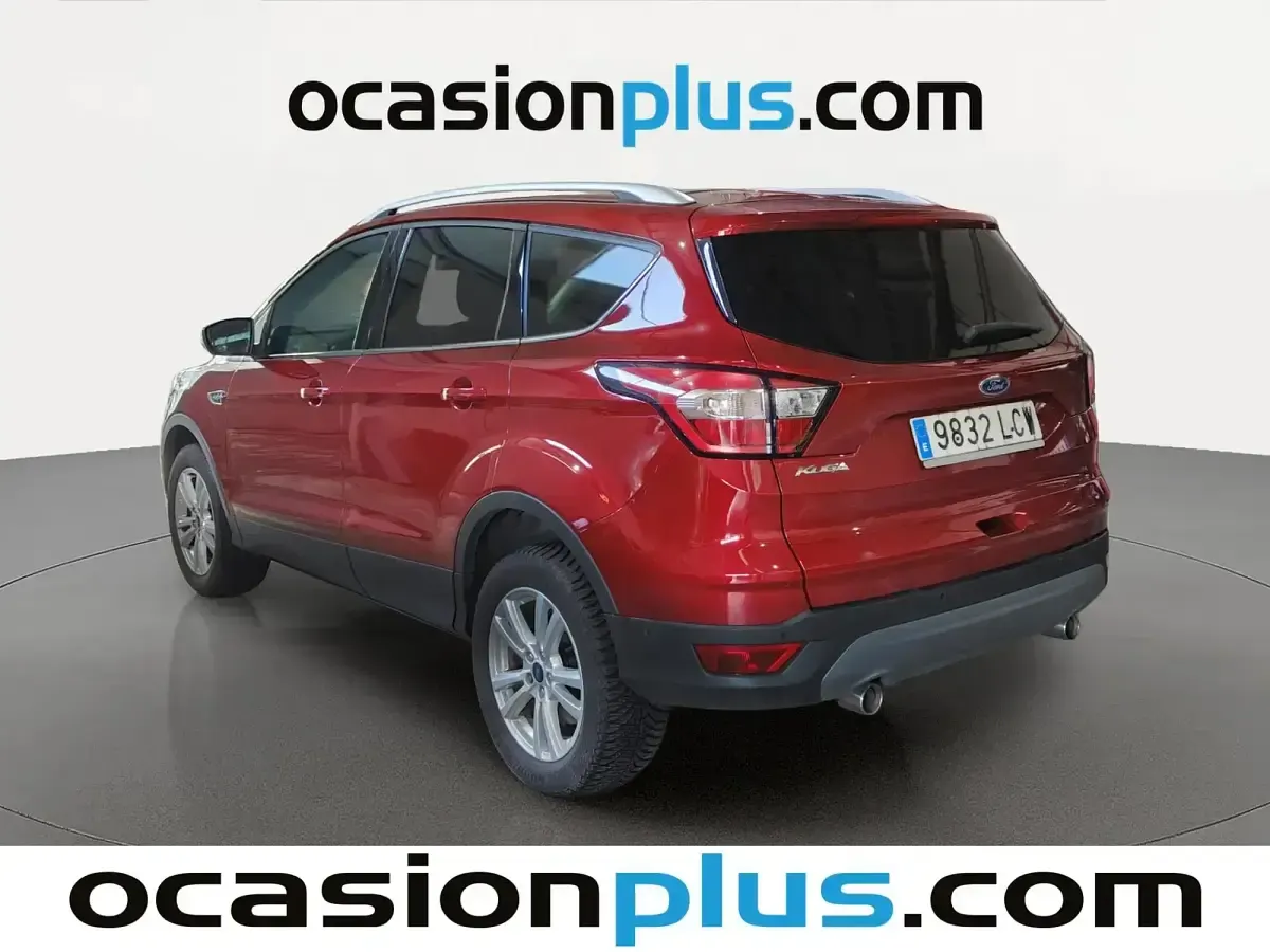 Usado Ford Kuga Trend+ 120 CV (88 kW) 2019 Rojo SUV
