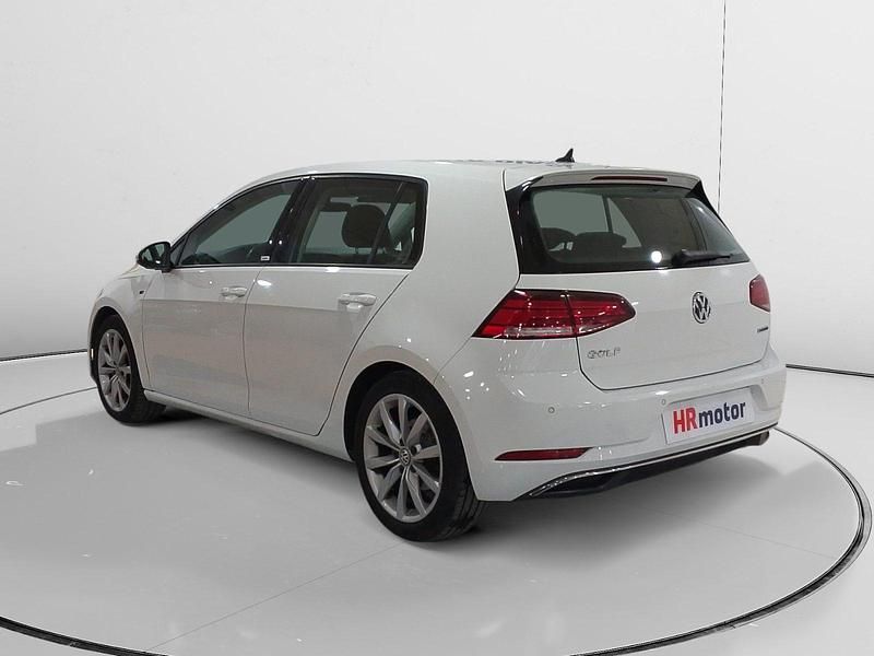 Usado VW Golf VII Advance 150 CV (110 kW) 2019 Blanco Utilitario