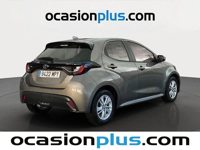 Usado Toyota Yaris Edition 125 CV (91 kW) 2024 Marrón Utilitario