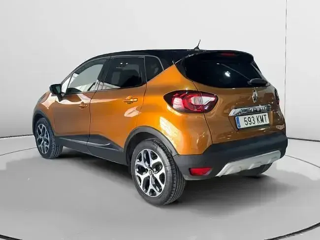 Usado Renault Captur Zen 120 CV (88 kW) 2018 Naranja SUV