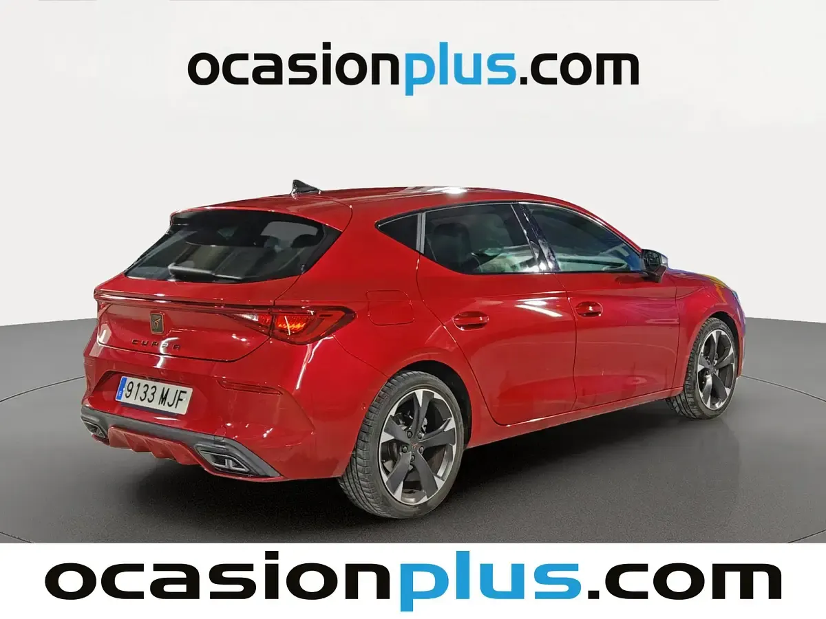Usado Cupra Leon 150 CV (110 kW) 2023 Rojo Utilitario