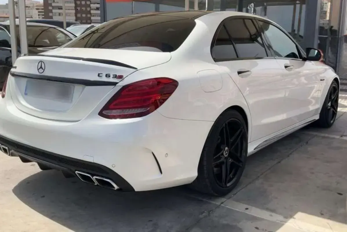 Usado Mercedes C63 AMG AMG 476 CV (350 kW) 2015 Blanco Berlina