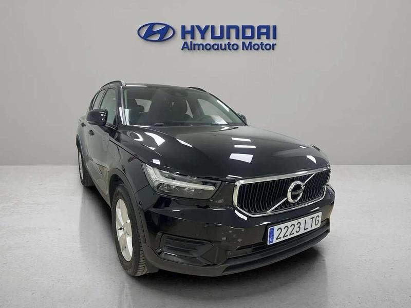 Usado Volvo XC40 Momentum 129 CV (94 kW) 2021 Negro SUV