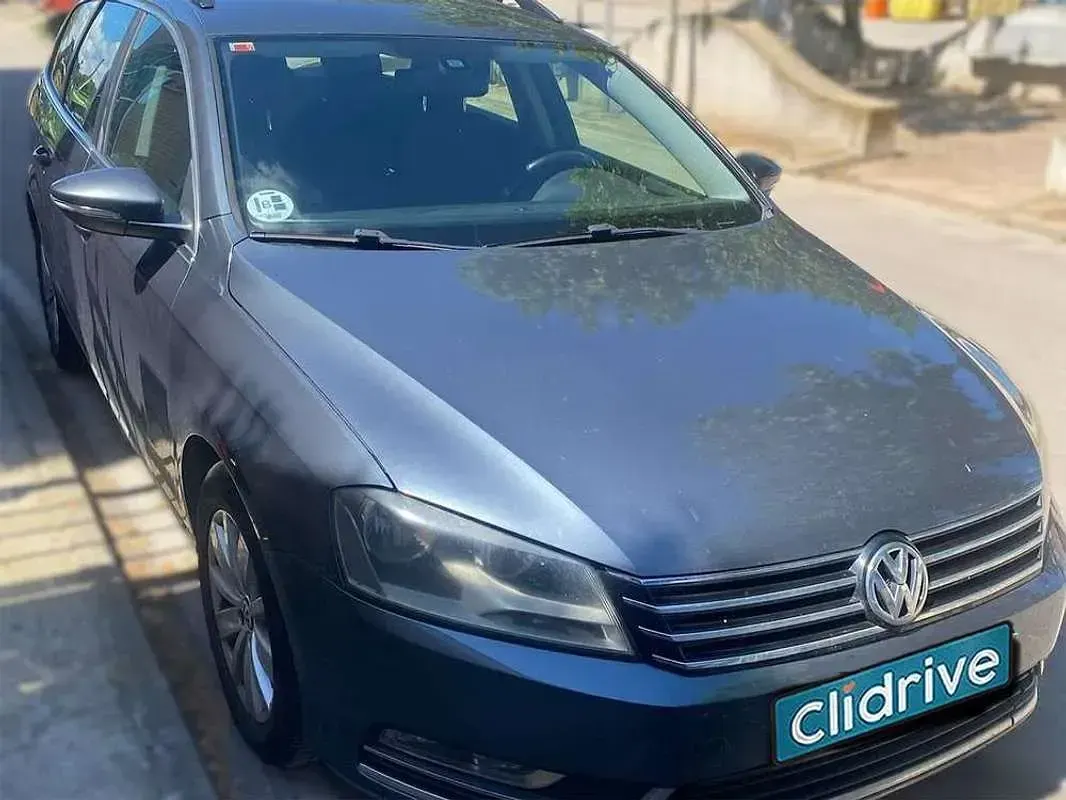 Usado VW Passat Advance 140 CV (102 kW) 2011 Gris Familiar