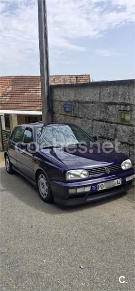 Usado VW Golf III 90 CV (66 kW) 1995 Violeta / lila Berlina