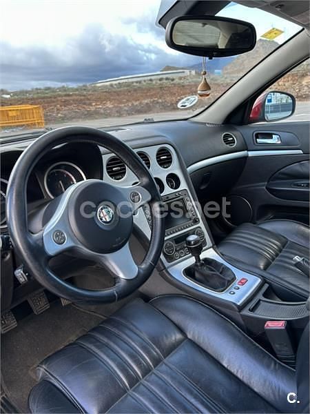 Usado Alfa Romeo 159 200 CV (147 kW) 2006 Rojo Familiar