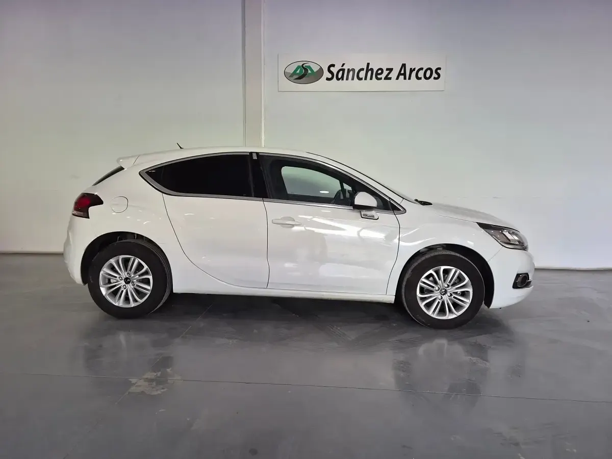 Usado DS Automobiles DS4 100 CV (73 kW) 2018 Blanco Utilitario