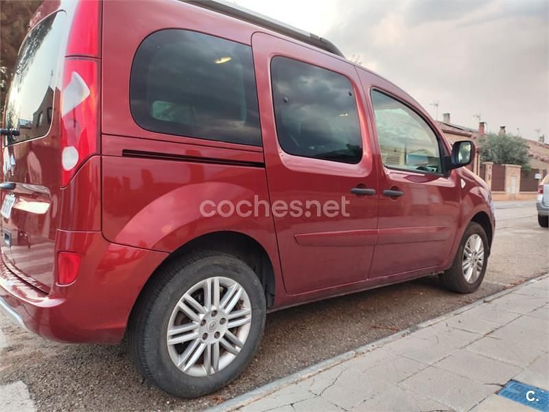 Granate Usado 2010 Renault Kangoo Dynamique Monovolumen | 5300 € (Precio justo) - Imagen 1/4