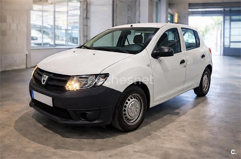 Usado Dacia Sandero Ambiance 75 CV (55 kW) 2014 Blanco Berlina